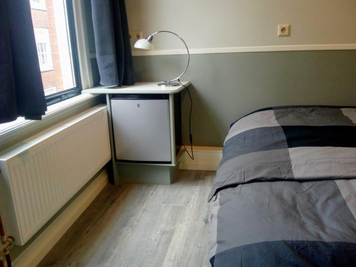 Aldo, Not For Parties, Not A Hotel, Room With Shared Bathroom, No Kitchen Amsterdam Exteriör bild